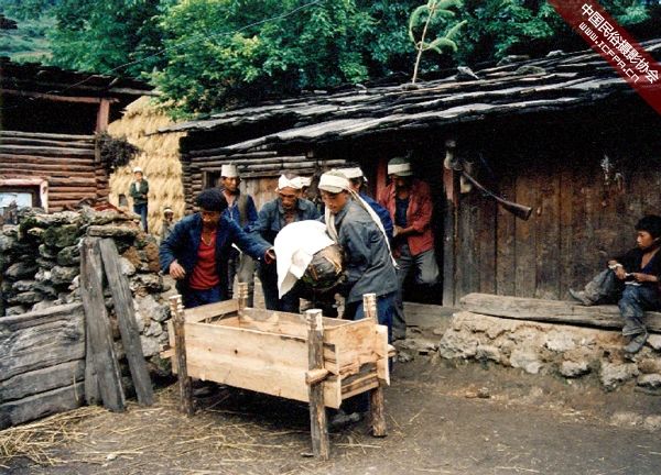 五鬼扛棺材纹身内容图片分享