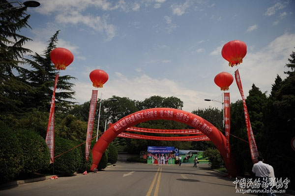 肃南新闻照1(600x).jpg